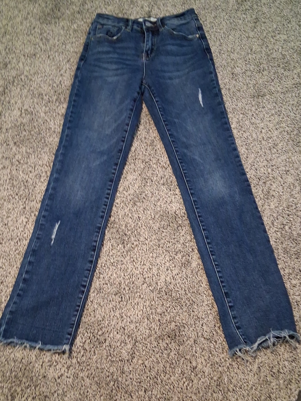 Classic Straight-Leg Women's Jeans in Dark Blue with Frayed Hem